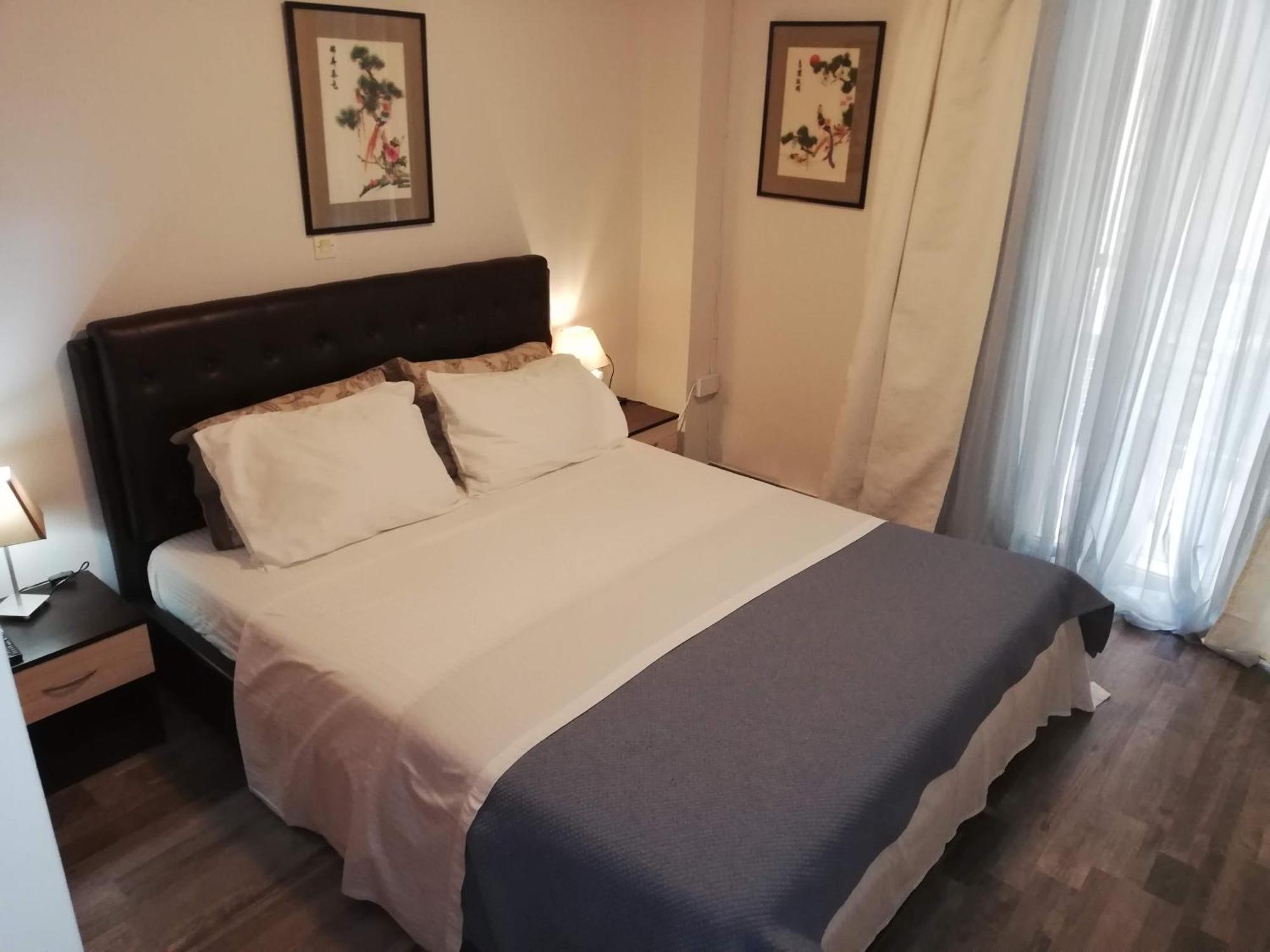 Giorgios Zeta Gazi view apartments Atene Camera foto