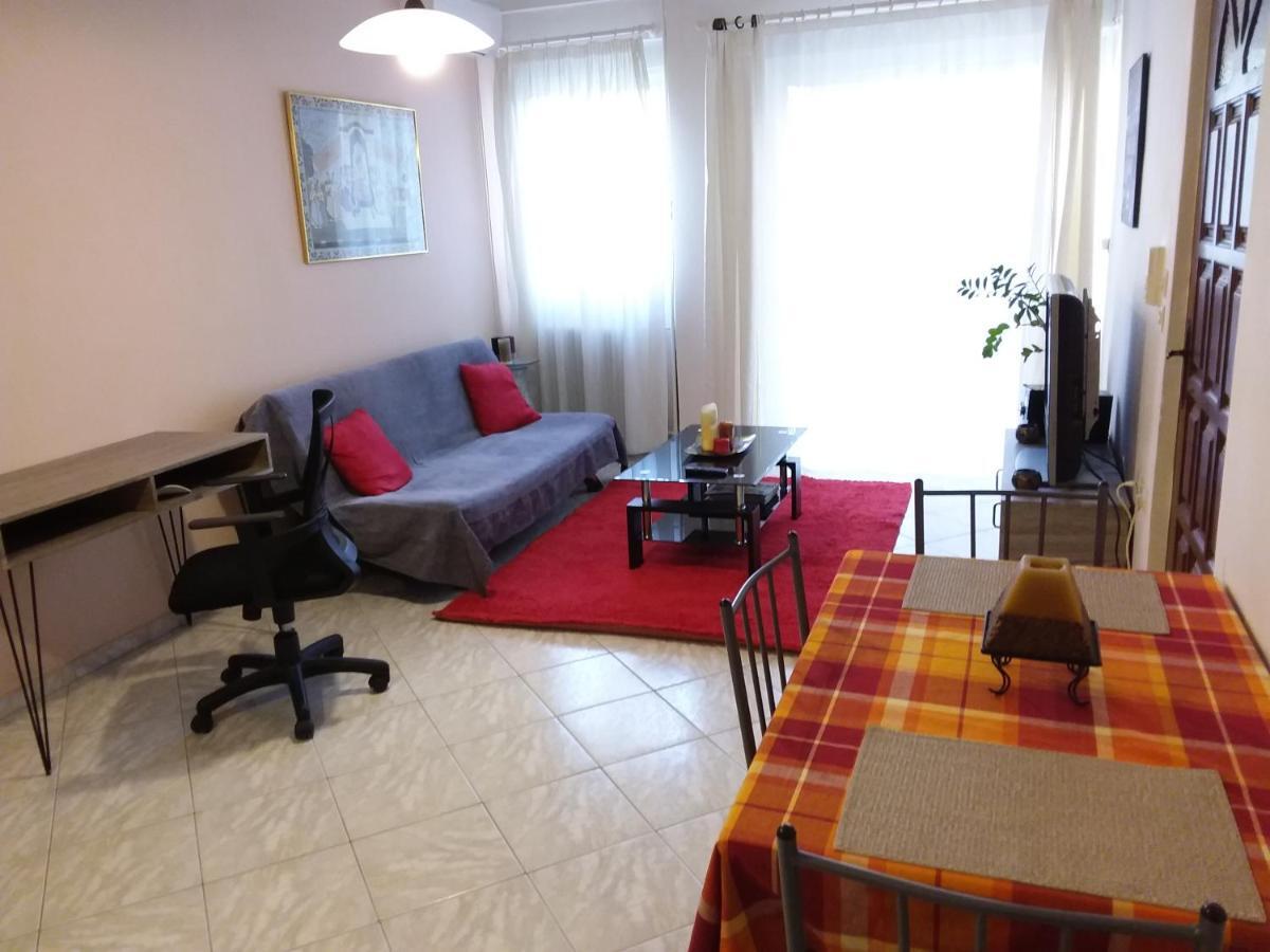 Giorgios Zeta Gazi view apartments Atene Esterno foto